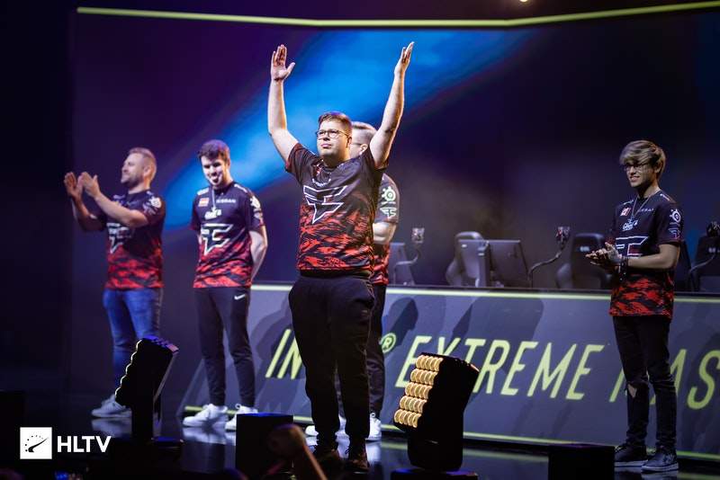 DK祝Zefa教练生日快乐：新的一年携手同行再创佳绩